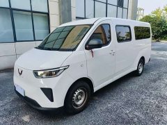 Wuling Yangguang 300km Comfort Passenger Van 75kW - ფოტო 1