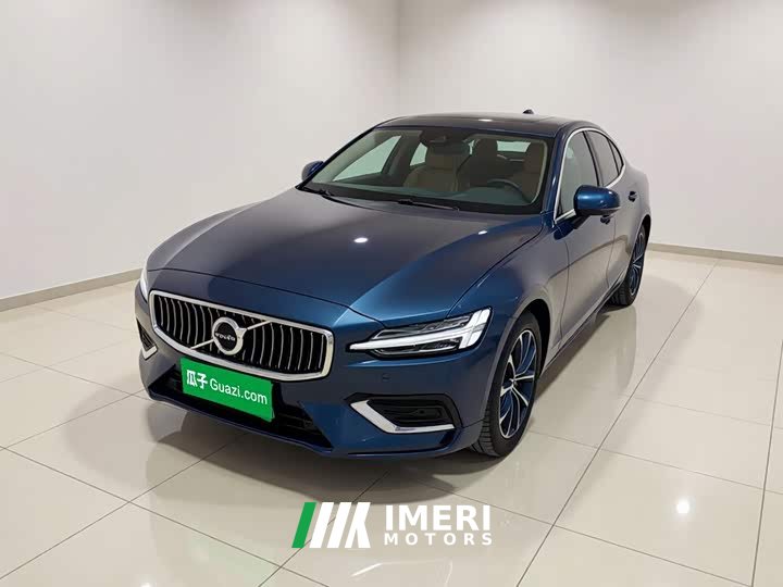 Volvo S60 B4 Smart Luxury Edition - ავტომობილი ჩინეთიდან