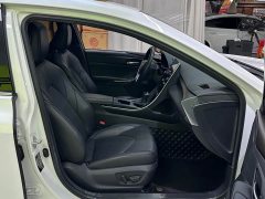Toyota Avalon 2.0L XLE Premium Edition - ფოტო 15