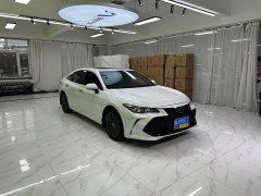 Toyota Avalon 2.0L XLE Premium Edition - ფოტო 3