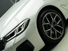 BMW 5 Series Facelift 530Li Luxury M Sport Package - ფოტო 3