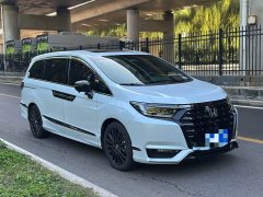 Honda Odyssey 2.0L e:HEV Luxury - ფოტო 3