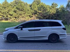 Honda Odyssey 2.0L e:HEV Luxury - ფოტო 8
