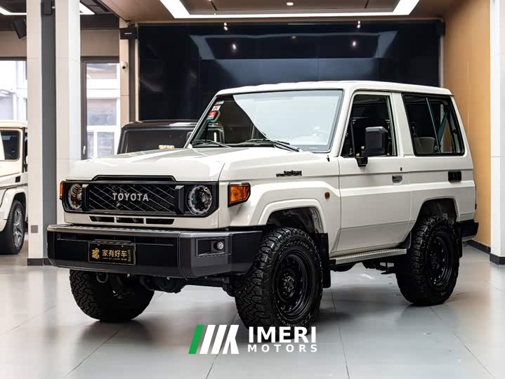 Toyota Land Cruiser (Imported) LC71 4.0L Automatic - ავტომობილი ჩინეთიდან