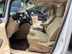 Buick GL8 Land Business Class Comfort DG Edition - ფოტო 9