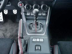 Subaru BRZ 2.4L Manual - ფოტო 12