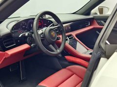 Porsche Taycan 4 - ფოტო 8