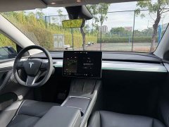Tesla Model Y Rear-Wheel Drive - ფოტო 6