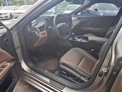 Lexus ES 200 Premium Edition - ფოტო 4