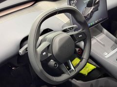 Xiaomi YU7 2025 Four-Wheel Drive Pro - ფოტო 4