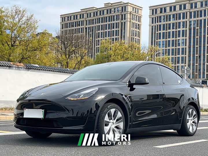 Tesla Model Y Facelift Rear-Wheel Drive