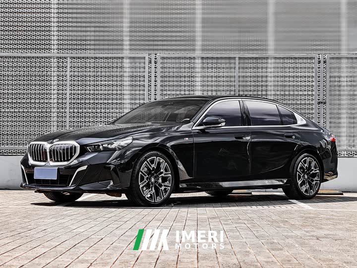 BMW 5 Series 530Li Luxury M Sport Package - ავტომობილი ჩინეთიდან