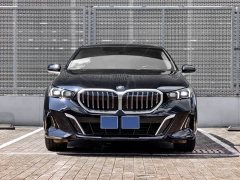 BMW 5 Series 530Li Luxury M Sport Package - ფოტო 2
