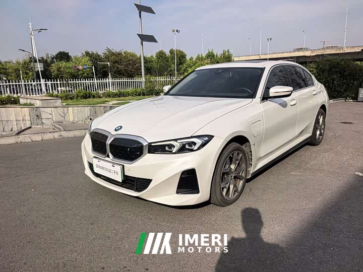 BMW i3 eDrive 35 L