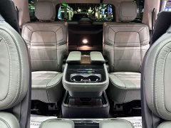 Lincoln Navigator 2022 Presidential Edition 3.5T - ფოტო 4