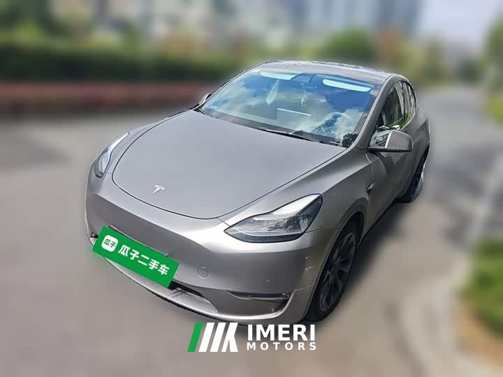 Tesla Model Y Standard Range RWD