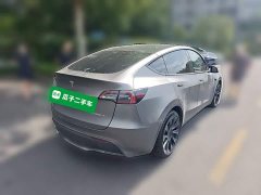 Tesla Model Y Standard Range RWD - ფოტო 4
