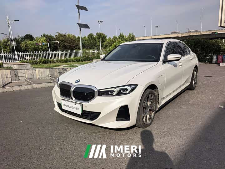 BMW i3 eDrive 35 L