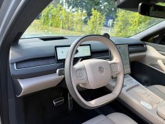 NIO ES8 100kWh Executive - ფოტო 9