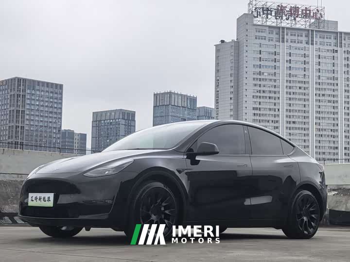 Tesla Model Y Standard Range RWD