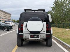 Land Rover Defender 110 P400 Dark Edition - ფოტო 4