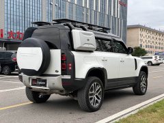 Land Rover Defender 110 P400 Dark Edition - ფოტო 5