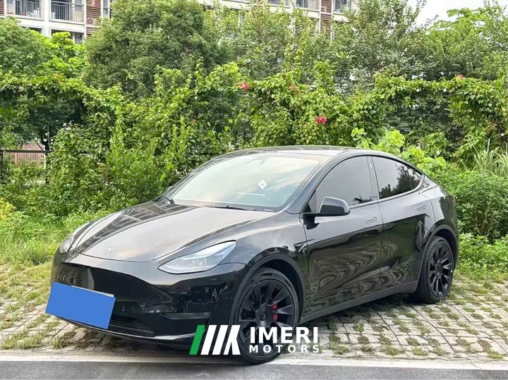 Tesla Model Y Long Range All-Wheel Drive