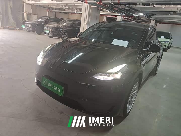 Tesla Model Y Facelift Rear-Wheel Drive