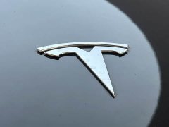 Tesla Model Y Standard Range RWD - ფოტო 5