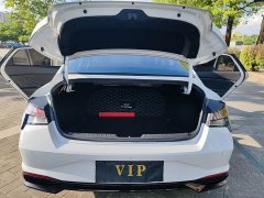 Hyundai Elantra 1.5L CVT Luxury - ფოტო 11