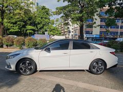 Hyundai Elantra 1.5L CVT Luxury - ფოტო 4