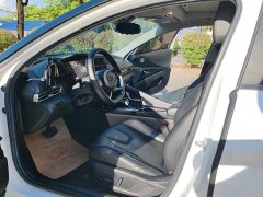 Hyundai Elantra 1.5L CVT Luxury - ფოტო 9