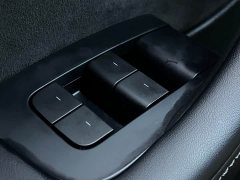 Tesla Model Y Rear-Wheel Drive - ფოტო 13