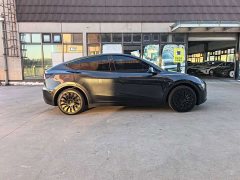 Tesla Model Y Rear-Wheel Drive - ფოტო 4