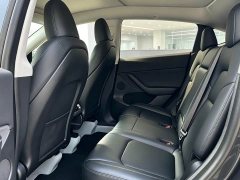 Tesla Model Y Rear-Wheel Drive - ფოტო 9