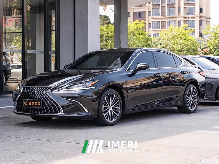 Lexus ES 2022 300h Premium Edition - ავტომობილი ჩინეთიდან