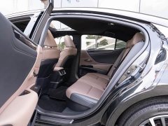Lexus ES 2022 300h Premium Edition - ფოტო 10