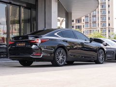 Lexus ES 2022 300h Premium Edition - ფოტო 3