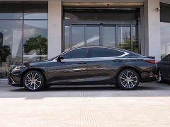 Lexus ES 2022 300h Premium Edition - ფოტო 4