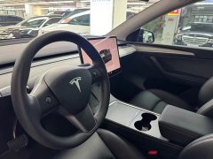 Tesla Model Y Rear-Wheel Drive - ფოტო 5