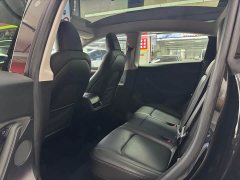 Tesla Model Y Rear-Wheel Drive - ფოტო 6