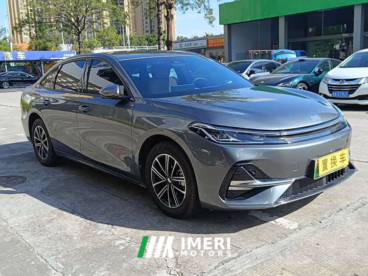 Geely Galaxy A7 EM-i 70km Deluxe Edition