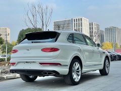 Bentley Bentayga 4.0T V8 - ფოტო 4