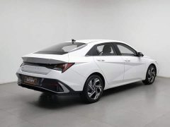 Hyundai Elantra 2023 1.5L CVT Luxury - ფოტო 2