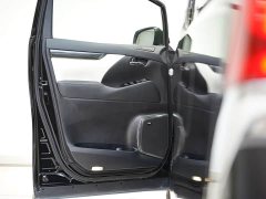 Lexus LM 300h Edition - ფოტო 10