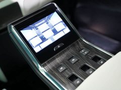 Lexus LM 300h Edition - ფოტო 17