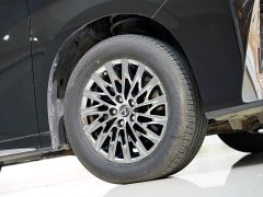 Lexus LM 300h Edition - ფოტო 9