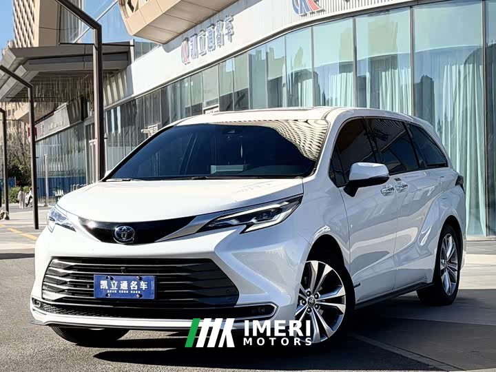 Toyota Sienna 2.5L Hybrid Premium Edition