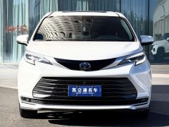 Toyota Sienna 2023 2.5L Hybrid Premium Edition - ფოტო 2