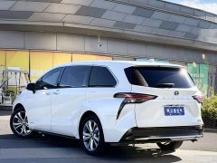 Toyota Sienna 2023 2.5L Hybrid Premium Edition - ფოტო 4